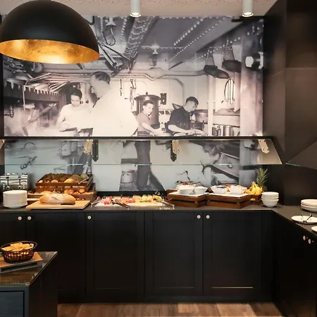 Hotel Harbr Ludwigsburg, A Member Of Radisson Individuals 3*